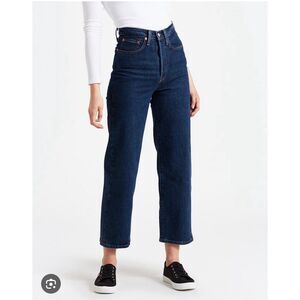 Levi's Women's Ribcage Straight Ankle Jeans Dark Wash Size 28